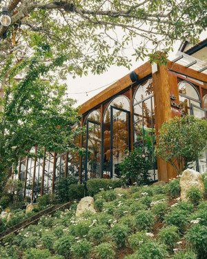 bán biệt thự mặt tiền đường khởi nghĩa bắc sơn, p10, tp đà lạt- 1.400m2 - view thông vĩnh viễn