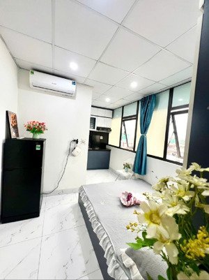 cho thuê chdv 20m2 tại yên hòa cầu giấy