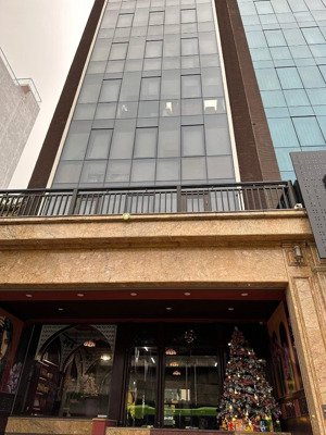 mặt phố trương công giai - 100m2 _7t _66,8ty vỉa hè rộng - thang máy - hầm - kinh doanh siêu đỉnh