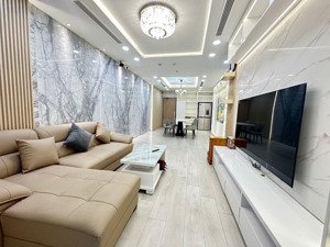 cho thuê căn hộ cc kingdom quận 10. dt 75m2 2pn - 2wc. giá 16 triệu/th. lh: hương