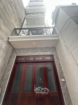 bán nhà trung tâm thạch bàn, diện tích 42.0m2 6.6tỷ, mới koong