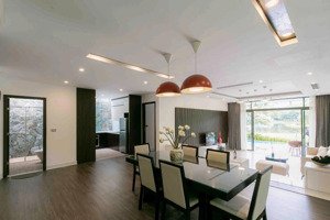 biệt thự mặt hồ bách thanh 323m², giá chỉ nhỉnh 30 triệu/m² full nội thất, giá rẻ bất ngờ