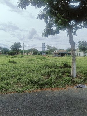 cần bán đất khu tân trà, đường 7m5 lề 5m đường việt bắc giá 3,9 tỷ sạch đẹp vừa sông và biển