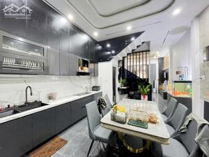 Siêu phẩm nhà 3 tầng kiệt Hải Phòng, TT THANH KHÊ giá sập hầm chỉ hơn 4 tỷ.