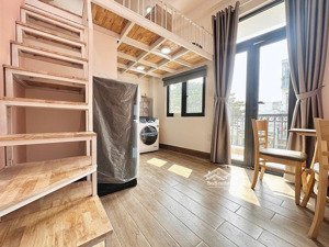 lên ngay một căn duplex ban công lớn siêu thoáng