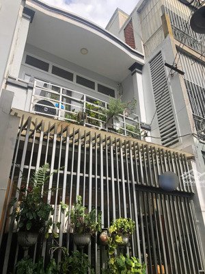 bán nhà lê văn sỹ, p.11, phú nhuận - diện tích 62m2 ngang rộng 4m - chỉ hơn 8 tỷ - sổ riêng