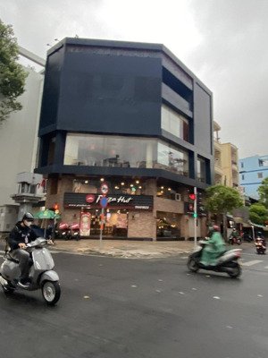 bán gấp nhà mt ngay hai bà trưng, quận 1. 9mx20m - 3 lầu - hđt 250 triệu/tháng. giá 60 tỷ