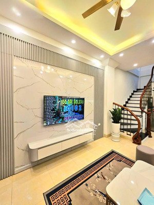 vượt trội, nhà mặt ngõ cầu giấy 5 tầng, mặt tiền đến 4 m, 7.2 tỷ, xem ngay đi