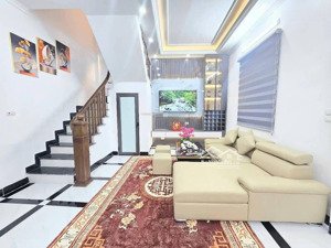 bán nhà riêng tại kim giang, 6,7 tỷ, 30m2 đẹp, nhiều tiện ích uy tín