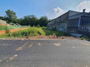 hàng vip 100m2 - thổ cư toàn bộ - đất tại đô thị - cách dt741 8m - giá cực tốt - liên hệ em gấp