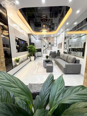 Nhà phố Văn Chương – Ngõ nông – Gần hồ - Nhà đẹp – 36m2 – 4 tầng – 7.15 tỷ