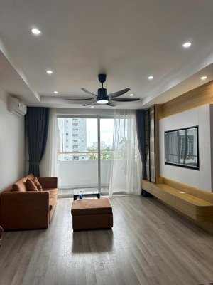 bán nhà cc căn góc hoàng mai nhỉnh hơn 5 tỷ dt 100m² 3 phòng ngủ full nội thất, sđcc