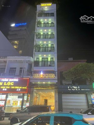 khách sạn chỉ vài bước chân ra biển, giá khai trương 350.000, phòng đẹp, gần khu phố tây, chợ đêm