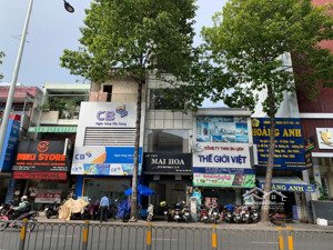 nhà mặt tiền đường lê hồng phong, p1, q10, dt: 4x10m, 3 lầu, 3pn, 4wc