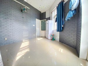 cho thuê phòng trọ 15m2 giá 4,2 triệu tại trần xuân soạn, q7, hcm view đẹp