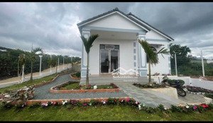 căn nhà vườn 2 mặt tiền view đồi thông ven đà lạt