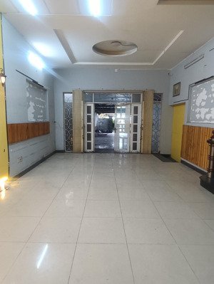 nhà 1 lầu 8 * 40 mặt tiền kinh doanh p trường thọ. thủ đức