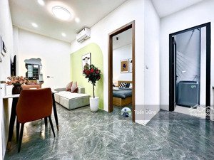 tòa chdv ở nguyễn chí thanh, 62m2, 10 căn hộ rộng, cho thuê 70 triệu/tháng, mặt ngõ thông, căn góc