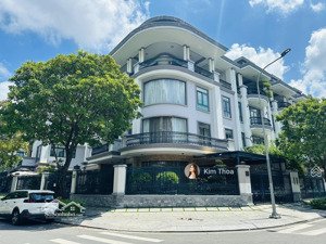 căn hộ 2pn 2wc (80m2) ở vạn phúc, full nội thất, có ban công lớn, view thoáng, hầm xe. giá 15,5 tr