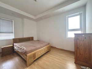 cho thuê căn hộ view biển chung cư melody vũng tàu 2 phòng ngủ giá 8tr. lh thái 