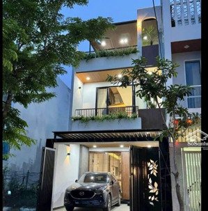 không xem sớm là mất! mặt tiền lê văn việt vừa ở vừa cho thuê thu nhập ổn định giá chỉ 9 tỷ