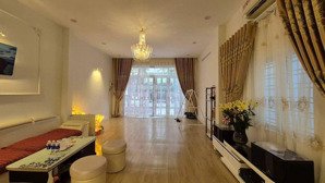 bán nhà 3 tầng mặt tiền đường 5m5 thế lữ