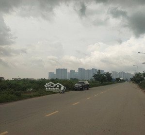 mặt tiền kinh doanh ngang 8m, sát vinhomes grand park phường long bình