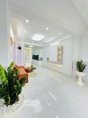 3 tỷ 880 tl nhẹ nhà 1 lầu 3,5 x 9 hẻm xe hơi 1942/ huỳnh tấn phát