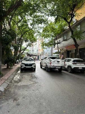nhà đẹp 8 tầng - thang máy - vĩnh phúc - ba đình - ô tô đỗ cửa ngày đêm, khu phân lô hiếm