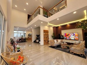 chính chủ cần bán biệt thự đẹp góc 2 mặt tiền đường số 7 p. phú hữu tp thủ đức.dt 300m2 giá 26 tỷ