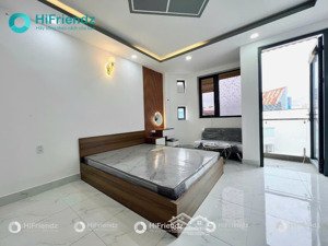 studio ban công - siêu rộng - có ban công - ngay trung tâm - thuận tiện di chuyển