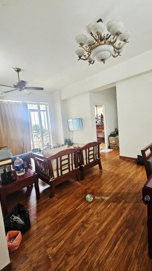 chính chủ, bán căn hộ chung cư tại kđtm cầu bươu
- diện tích 112m, thiết kế 3pn, 2wc, sổ đỏ lâu dài