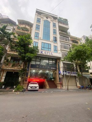 bán tòa biuding 9 tầng - mặt phố trương công giai - 102m2 - 62 tỷ - vỉa hè - thang máy - hầm.