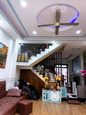 nhà phố 3 lầu đẹp hiếm có gần vincom đặng văn bi, hẻm ô tô vào tận nơi