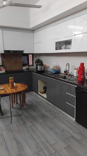 bán nhà phạm văn đồng - cạnh cv hoà bình - ngõ nông - 62m2 - vừa ở vừa kinh doanh - chính chủ