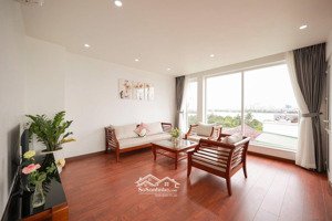 cho thuê căn 02 ngủ view hồ tây, mới ở vị trí cực kỳ đắc địa ngay mặt hồ tây, 90a xóm chùa