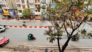 chuyên bán liền kề simco sông đà vạn phúc.nhà đẹp thang máy oto tránh