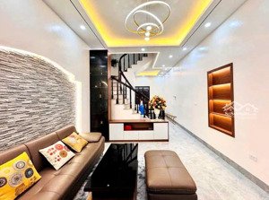 siêu phẩm nhà mới 6 tầng cạnh nhổn thang máy vỉa hè rộng 7 phòng ngủ giá chỉ 16.6 tỷ