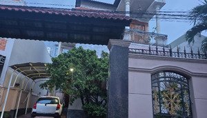 dt41 chính chủ bán biệt thự ngang khủng 10m đường số, tam bình, thủ đức 211.8m, 15.7tỷ
