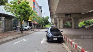 bán nhà dân xây 45m2, 4 tầng, 20m ra mặt phố, full nội thất ở ngay, hàng xóm aeon mall long biên