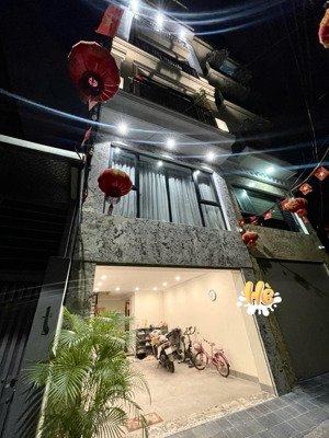 hàng hiếm ga ra ô tô thang máy phố nguyễn sơn hơn 13 tỷ