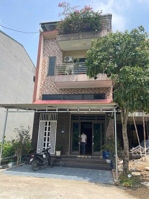 nhà đẹp - view hồ giữa trung tâm thành phố việt trì - cách bệnh viện tỉnh 500m