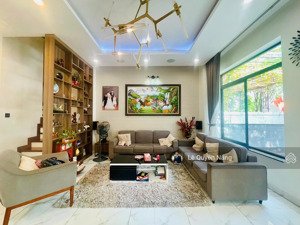biệt thự vip view hồ lakeview city, giá 50 triệu đầy đủ nội thất cao cấp, vào ở ngay. lh 