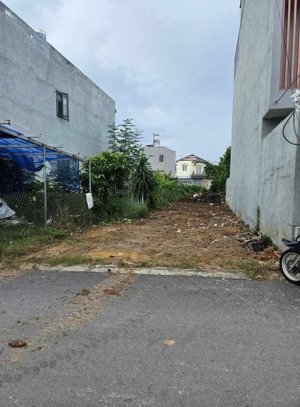 bán đất ngay định hòa, thủ dầu một. giá 1ty8, 75m2 ( 5 xv15 ). sổ hồng riêng, mặt tiền đường 6m,
