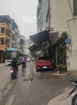 bán nhà tây hồ, dt73m2, lô góc, 8 tầng thang máy, 12 căn hộ cho thuê, ôtô tránh đỗ cổng, gần hồ tây