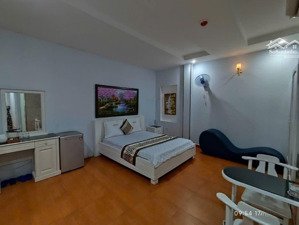 bán khách sạn đường thông dương quảng hàm vị trí đẹp 22phòng kinh doanh tốt