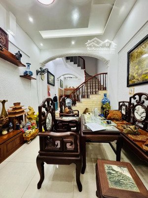 bán nhà đẹp phạm văn đồng, 60m2, 4 tầng, trên mặt ngõ thông, dân xây 2 thoáng vĩnh viễn, nhỉnh 10tỷ