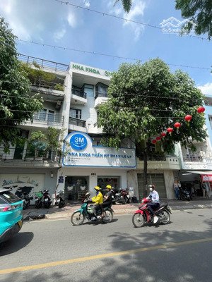 chính chủ bán gấp nhà mặt tiền trường sa góc hoa phượng p2 pn . 6x13m 5 tầng. giá 27 tỷ