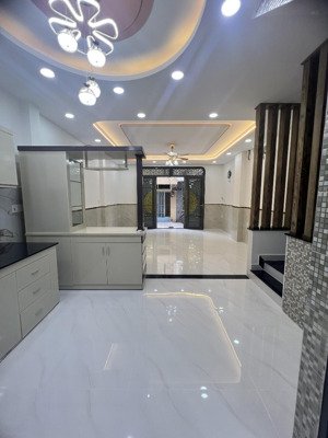 (nc) 5,8 tỷ siêu phẩm nhà mới 100% diện tích khủng đường lk 10-11 phường bình trị đông