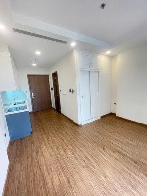 chính chủ cần cho thuê studio green bay cơ bản 7,5 triệu /tháng, vào luôn. gọi ngay 